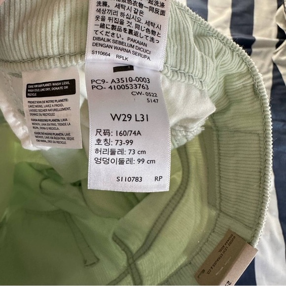 Levi’s ‘94 Baggy Corduroy Pants - Size 29 - Picture 6 of 8